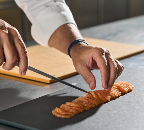 fotografia de producte Pujadas – taula de tall professional